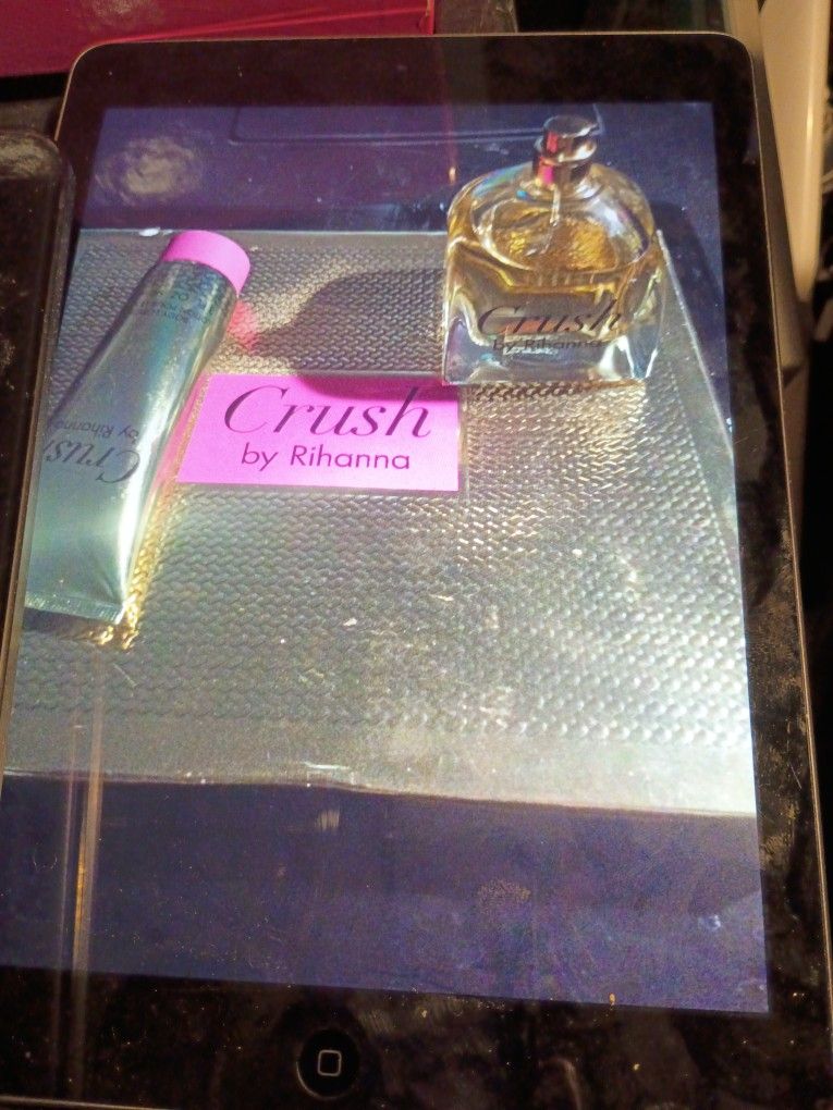 CRUSH BY RIHANNA 3.4 FL OZ EAU DE PARFUM SPRAY AND 3 FL OZ BODY LOTION