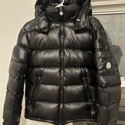 Moncler Maya 2024 Season 