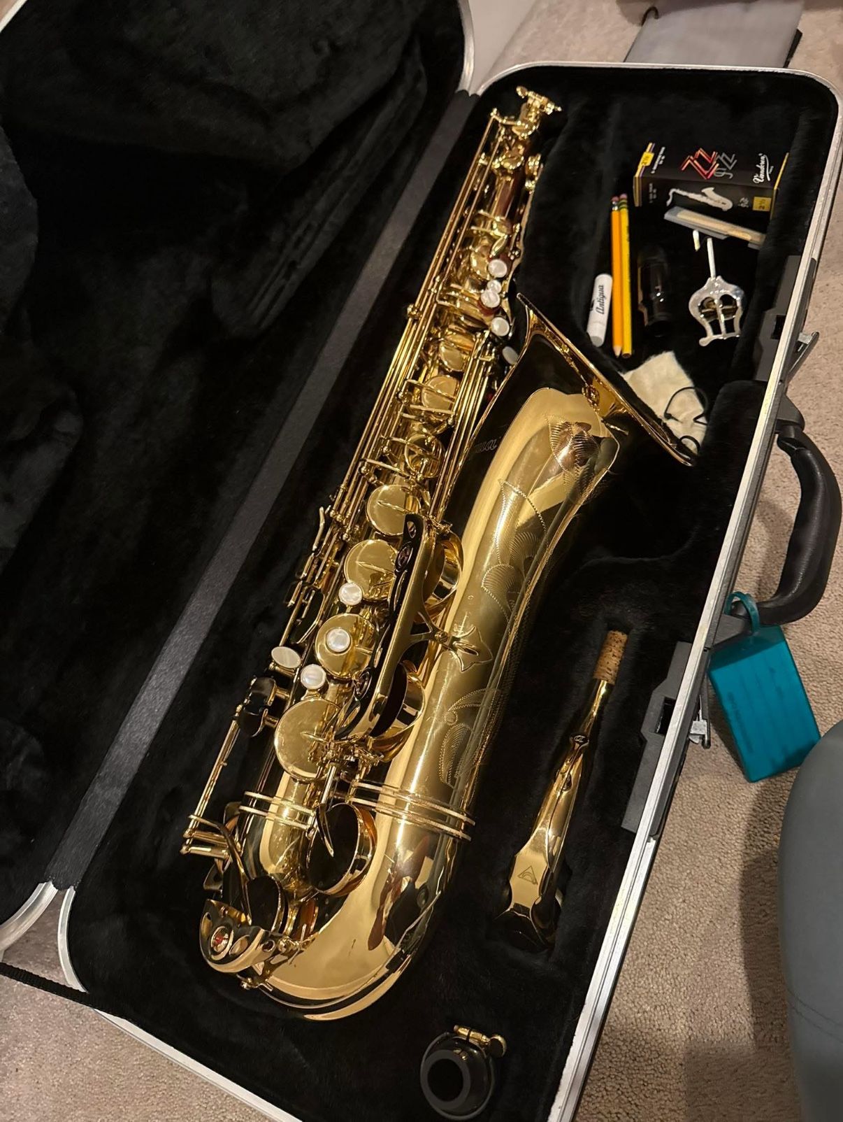 Antigua Intermediate Tenor Saxaphone