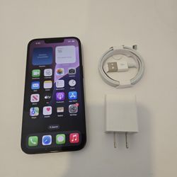 Apple iPhone 13 5G - UNLOCKED - Like New
