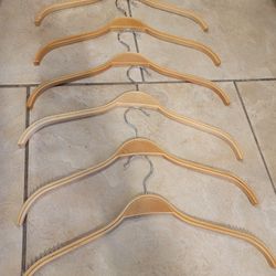 100 Hangers For $40