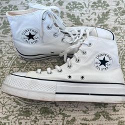 Woman’s Converse Sneakers 