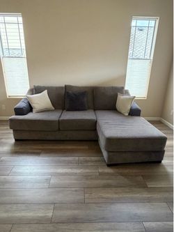 Grey Couch with Chase Lounge!!