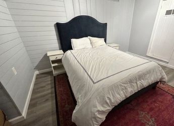 Queen-size upholstered bed + mattress + box spring