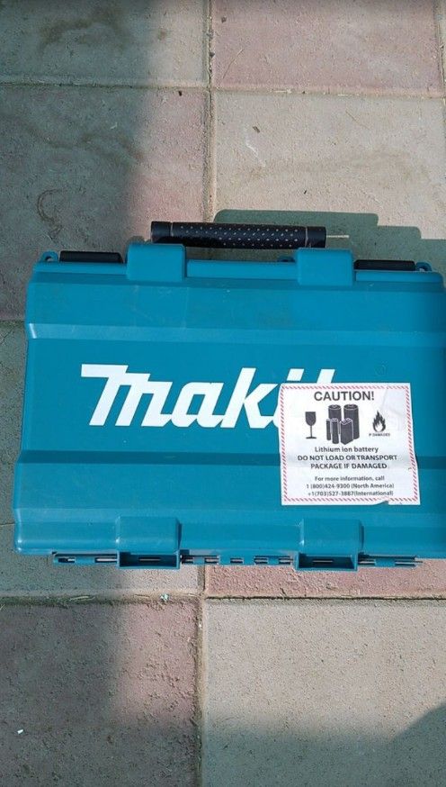 Makita charger and case