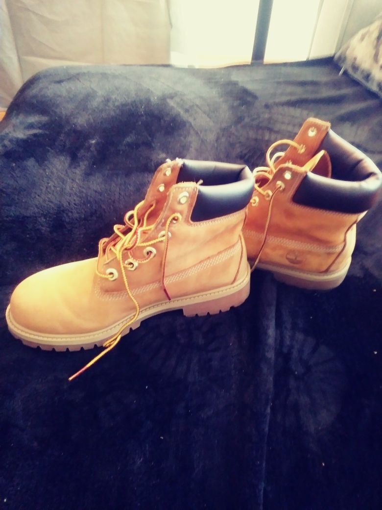 Timberland Youth Boots Size 5