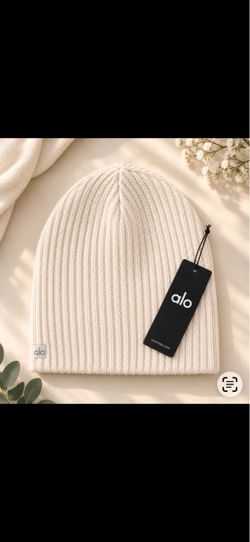 Alo yoga beanie