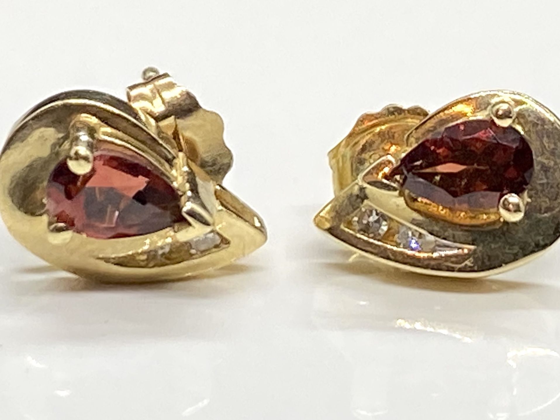 14k Yellow Gold Amethyst Diamond Earrings