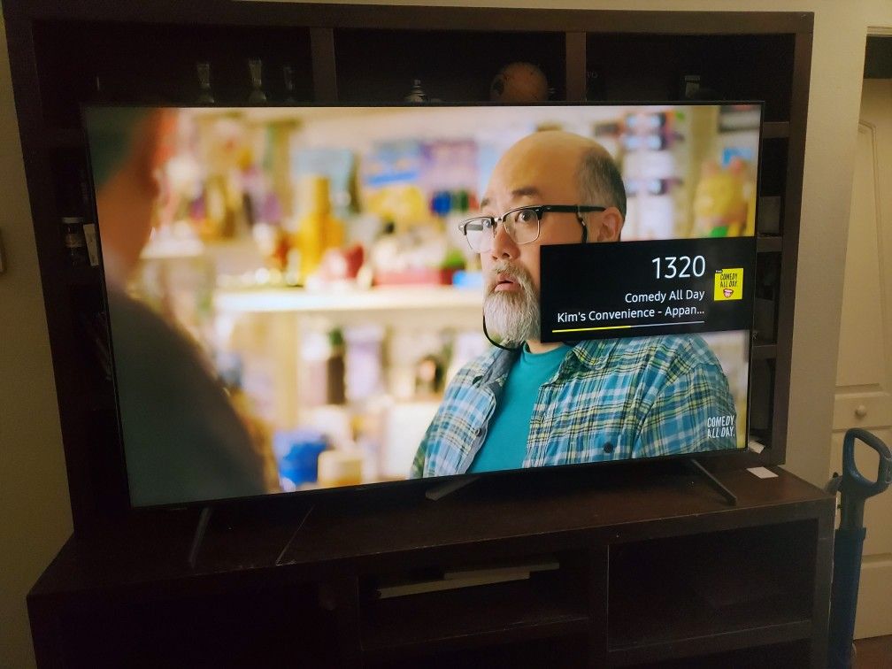 70" Class TU7000 Crystal UHD 4K Smart TV (2020) SAMSUNG