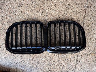 Iightly used—2019-2021 2022 BMW X7 G07 M Sport Glossy Black Grill Front Kidney Grille N