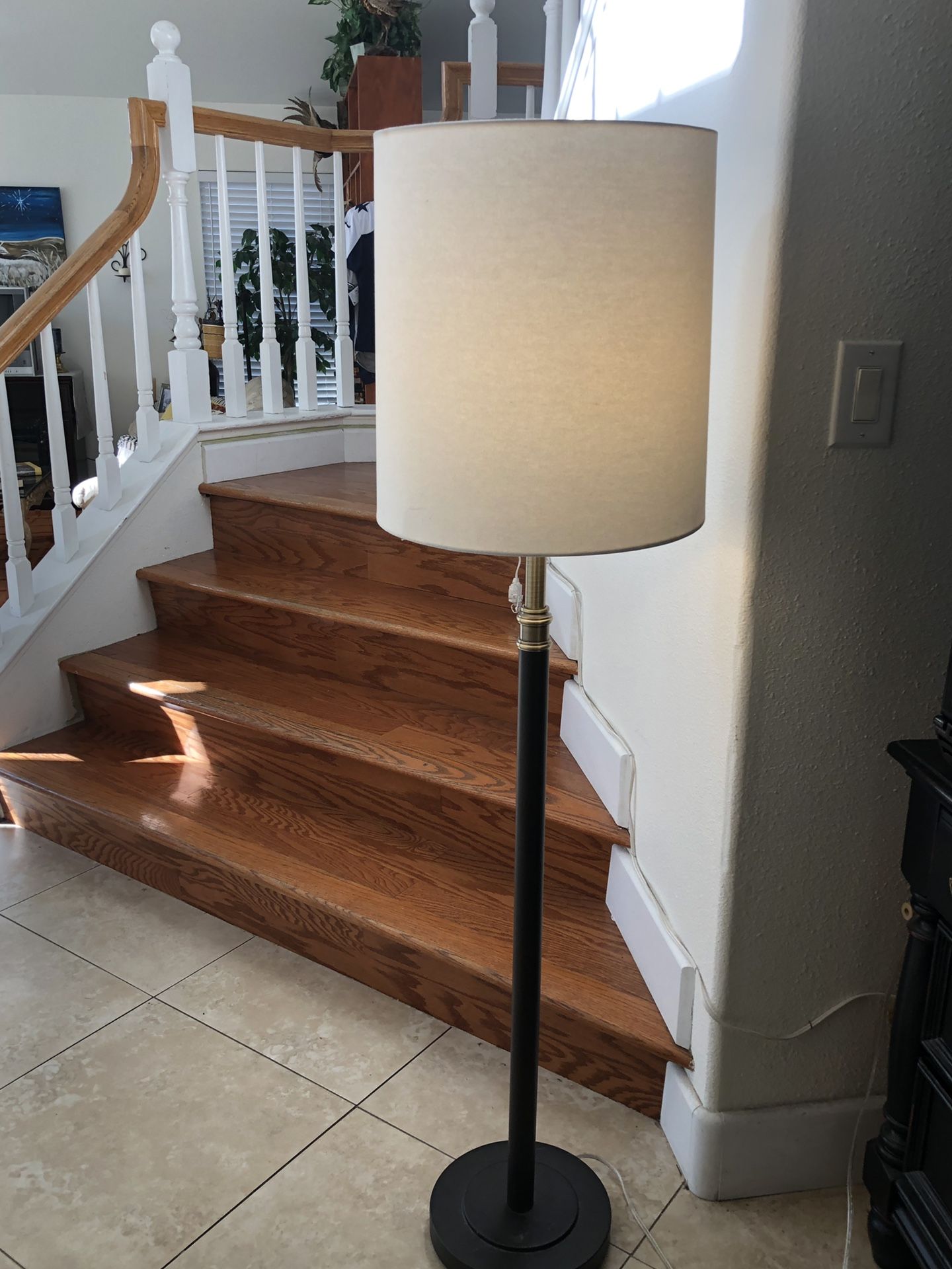 Floor lamp