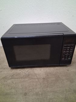Microwave pickup 3-8:30 pm rainbow/charleston cash only read description
