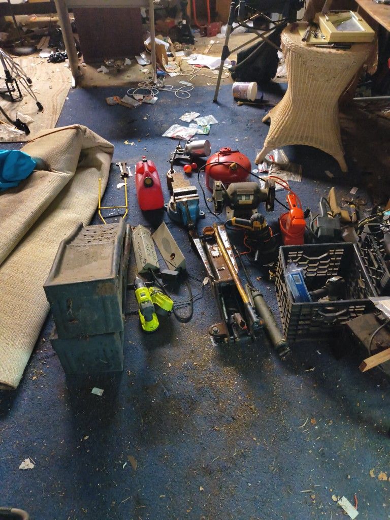 Miscellaneous Tools And More Come Shop