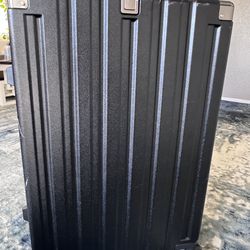 3 Large Suitcases – Different Colors – Good Condition