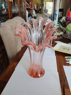 Vintage pink Murano glass vase with ruffled rim and ribbed texture
