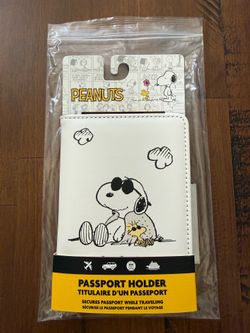 New Peanuts Snoopy Joe Cool Passport Holder