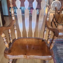 Jefferson Wood robust  Rocking Chair!