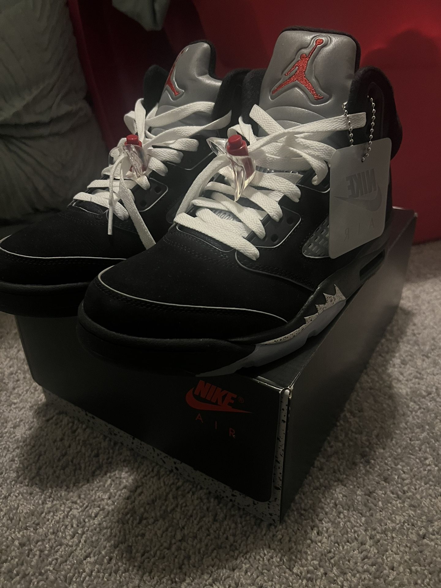 Jordan’s 5’s Size 8
