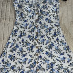 Dress With Flowers Size Large