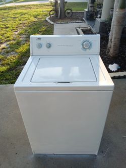 Estate washer by whirlpool $180 warranty included Located in Sebastian for pickup