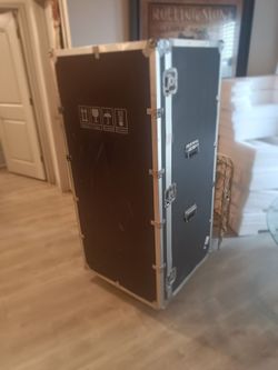 2 Flight / Road cases for sale