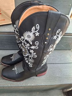 Mui Buenas Condisiones Size 39