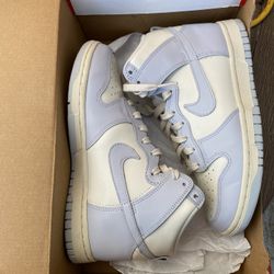 W Nike Dunk High Size 7