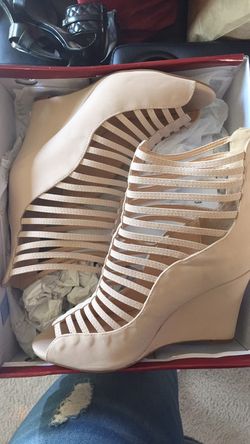 Size 8 nude wedges