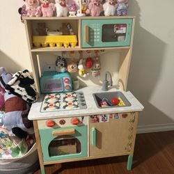 Wooden Kids Kitchen/ Cocina De Madera De Niños