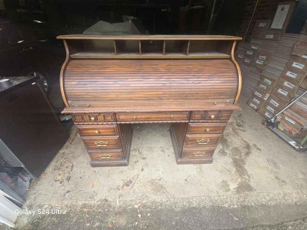 Desk - BEAUTIFUL OLD-SCHOOL CLOSING DOOR ANTIQUE 