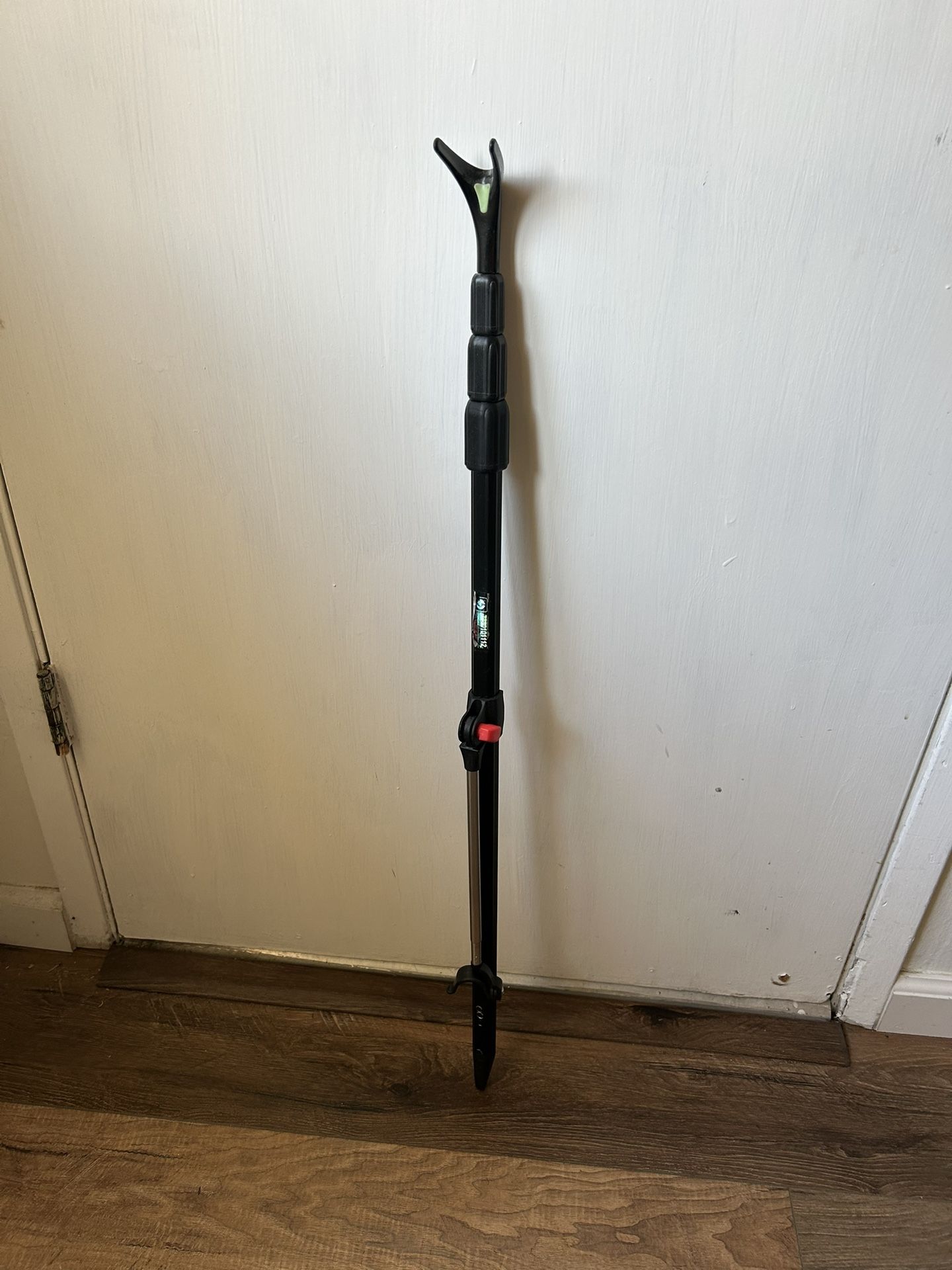 Long Fishing Rod Pole Holder. 