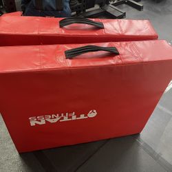 Titan Silencer crash pads $120 24" x 30" x 6" Product Overview  Greatly reduce noise and vibration from dropping barbells with the Silencer Drop Pads.