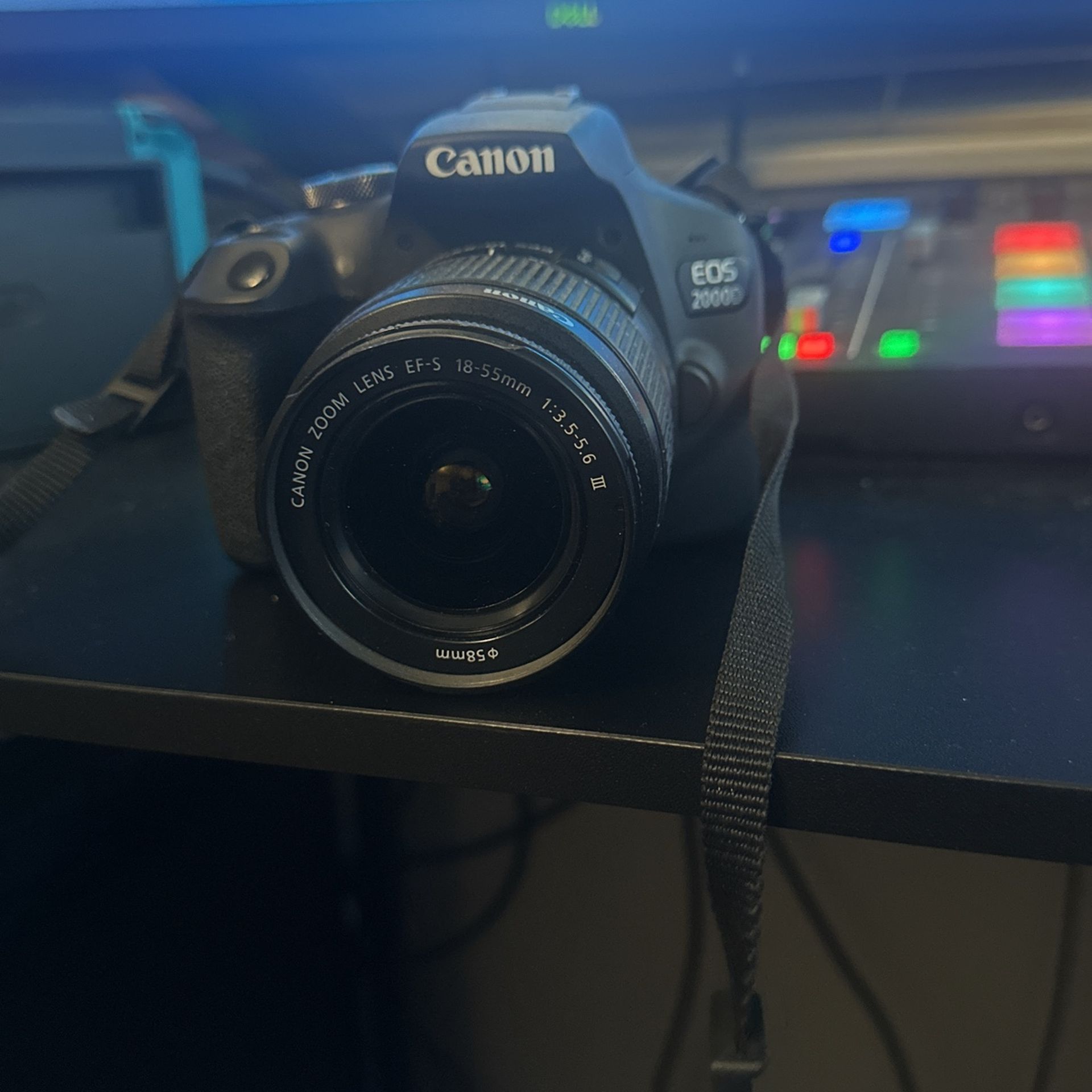 Canon EOS 2000D