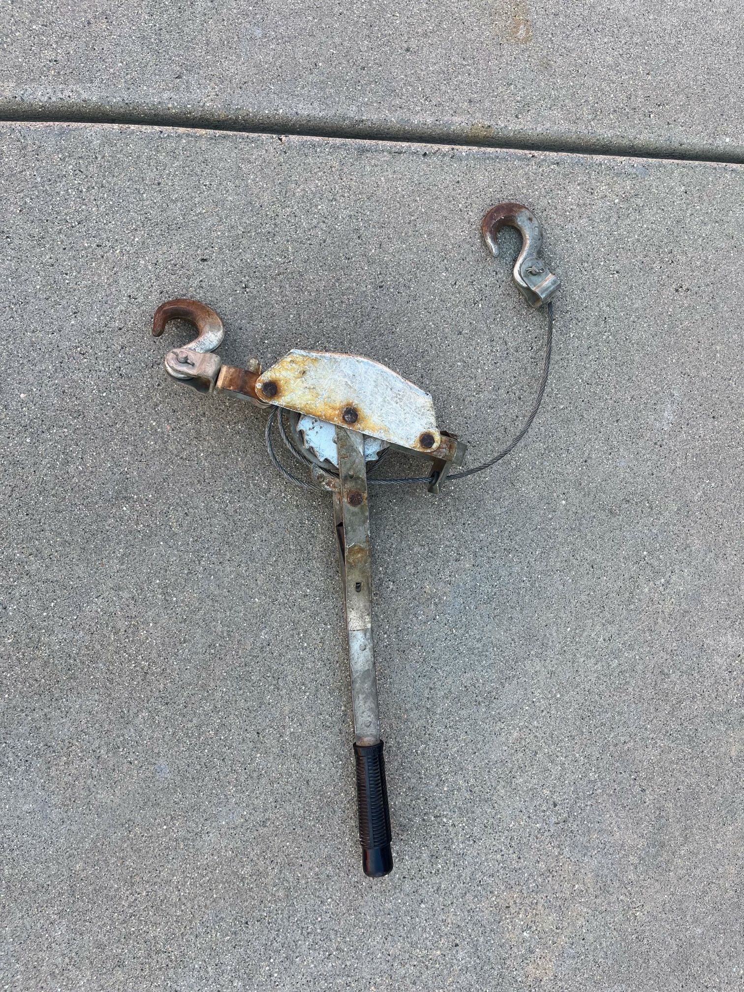 Vintage Sears Craftsman heavy duty Metal Cabel Hoist with hooks & pulley