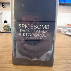 Viktor & Rolf Men's Spicebomb Dark Leather Eau de Parfum, 3.04 oz.