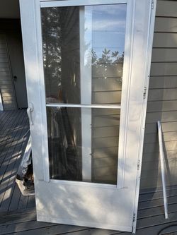Free Storm door
