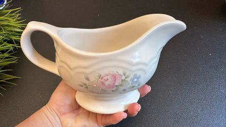 Pfaltzgraff  Gravy Boat with Pink Rose Floral Motif