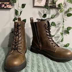 Brown Women Boots Size 7