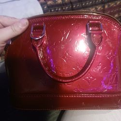 Louis Vuitton

Alma BB Monogram Patent Leather Satchel Crossbody Bag Hot Pink
