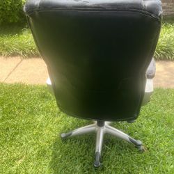 Office Chair - Very Comfortable 