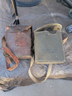 2 WW2 feald phone's original