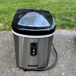 Tramontina Ice Maker