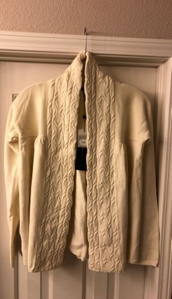 Women BCBG Sweater Off White color size Medium