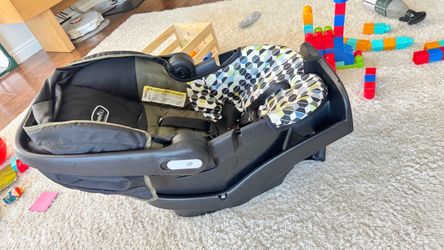 Evenflo Nurturemax Infant Car Seat