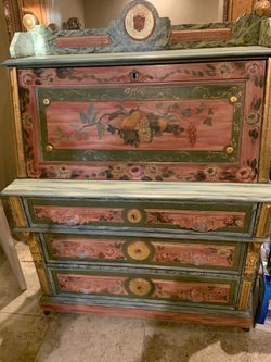 Kitchen recipe hutch