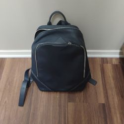 MCM  NAVY BLUE DUKE BAG.