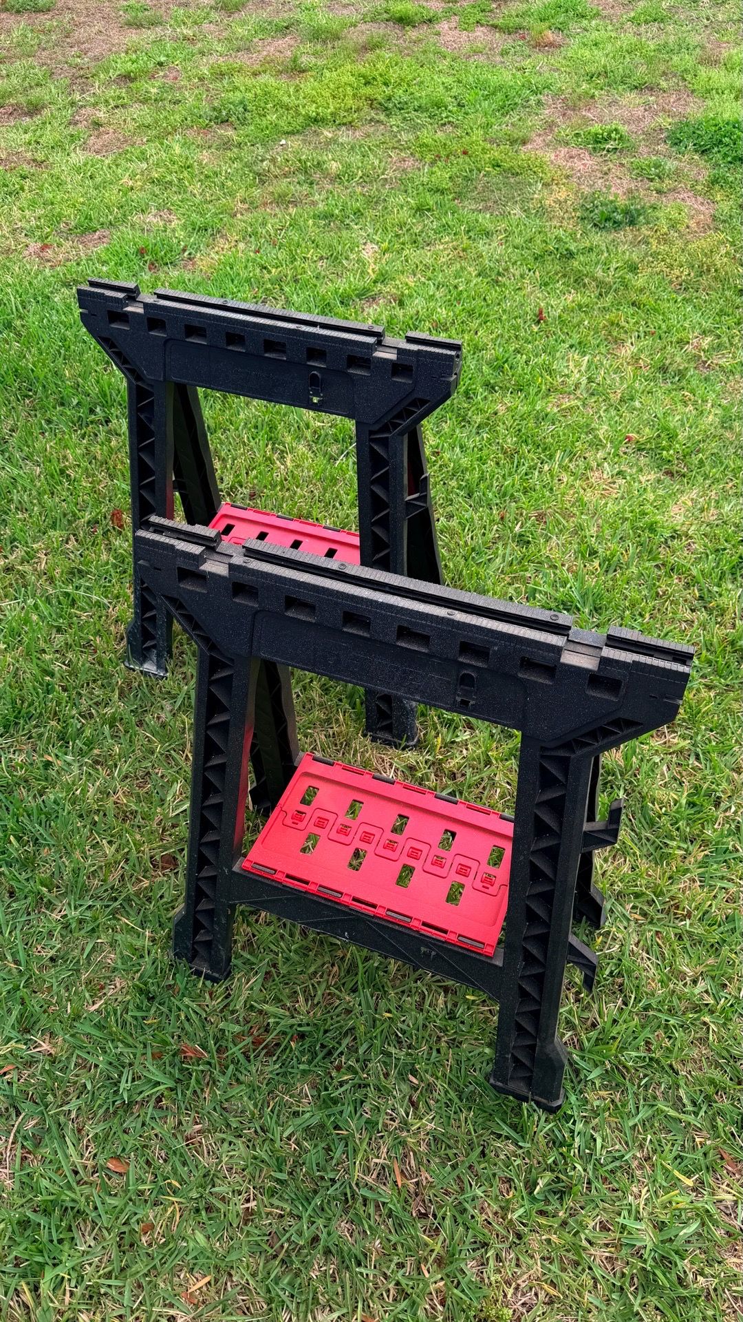 Bauer 500 lb clamping sawhorses Pair