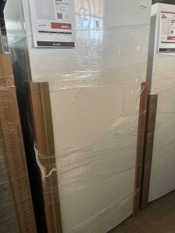 Frigidaire FFUE2022AW Upright Freezer
