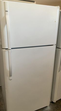 Kenmore Top Mount White Refrigerator Fridge
