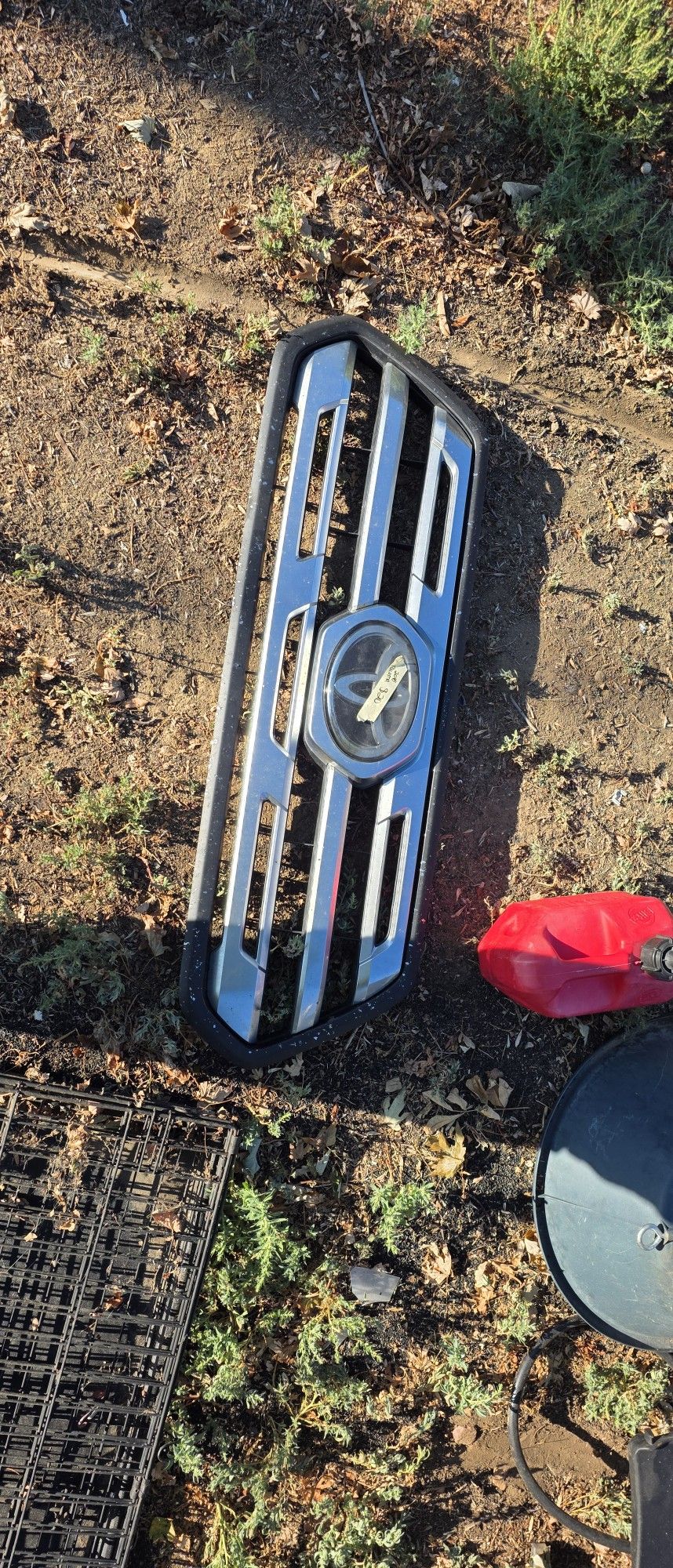 2018 Toyota Tacoma Grill